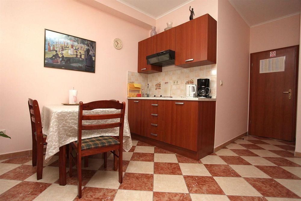 Split Apartments Peric Экстерьер фото