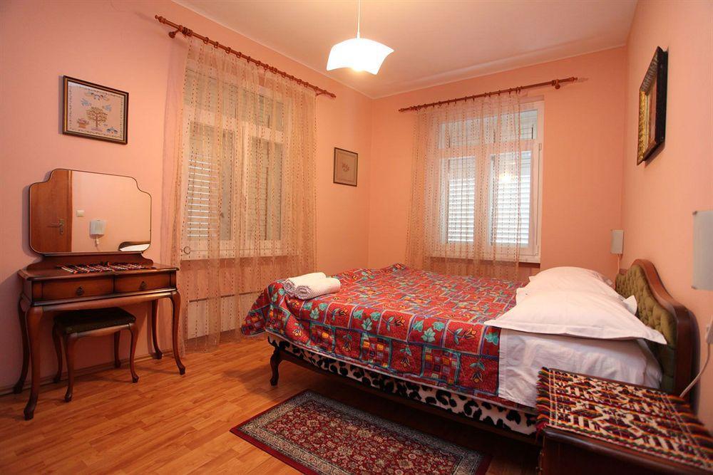 Split Apartments Peric Экстерьер фото