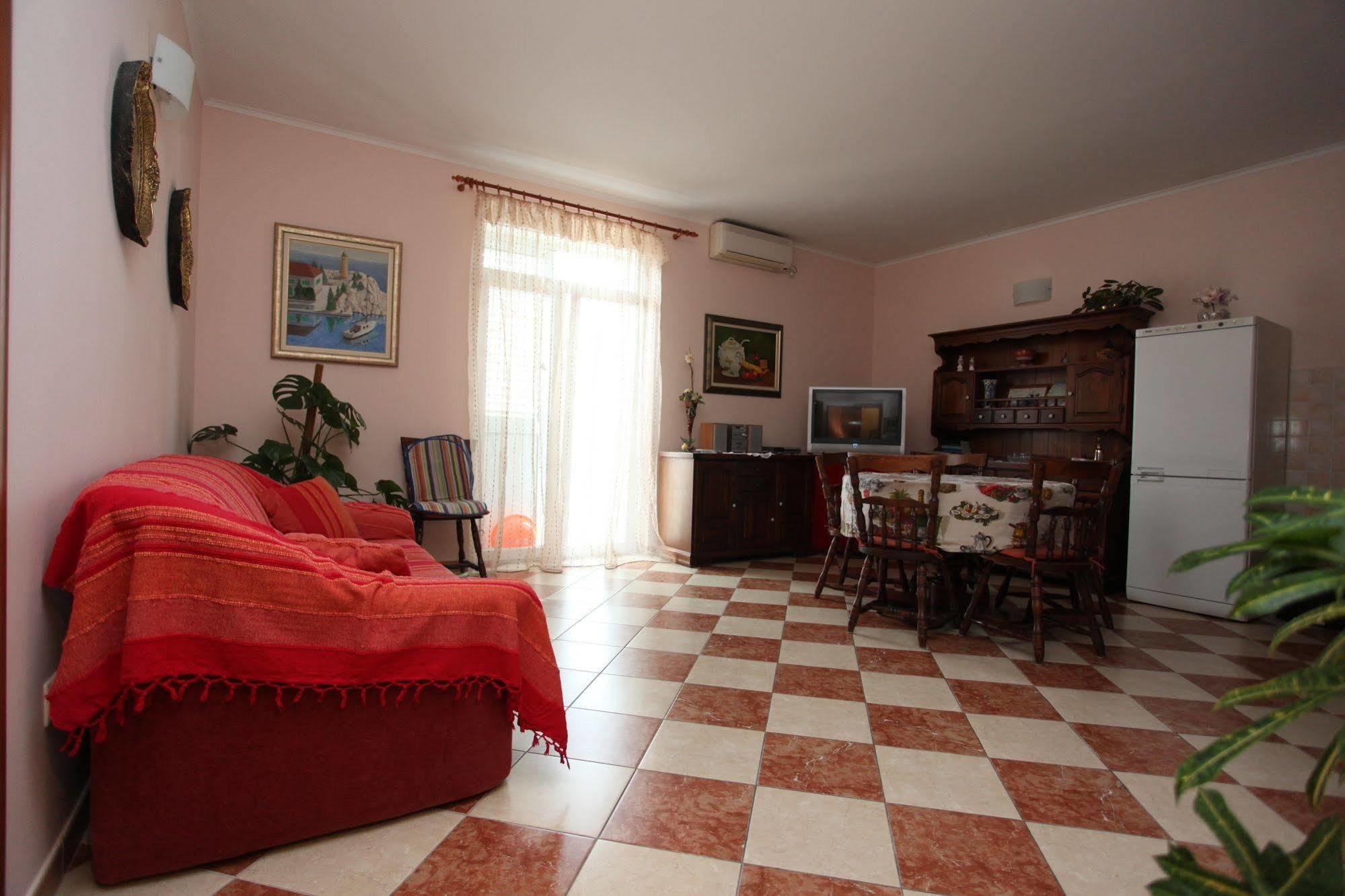 Split Apartments Peric Экстерьер фото