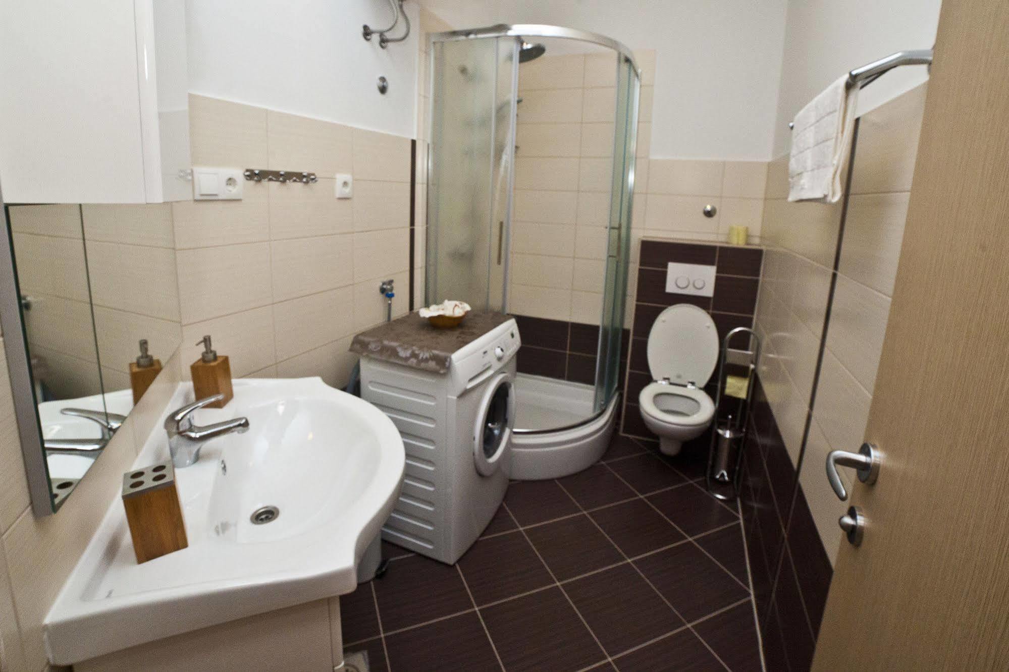 Split Apartments Peric Экстерьер фото