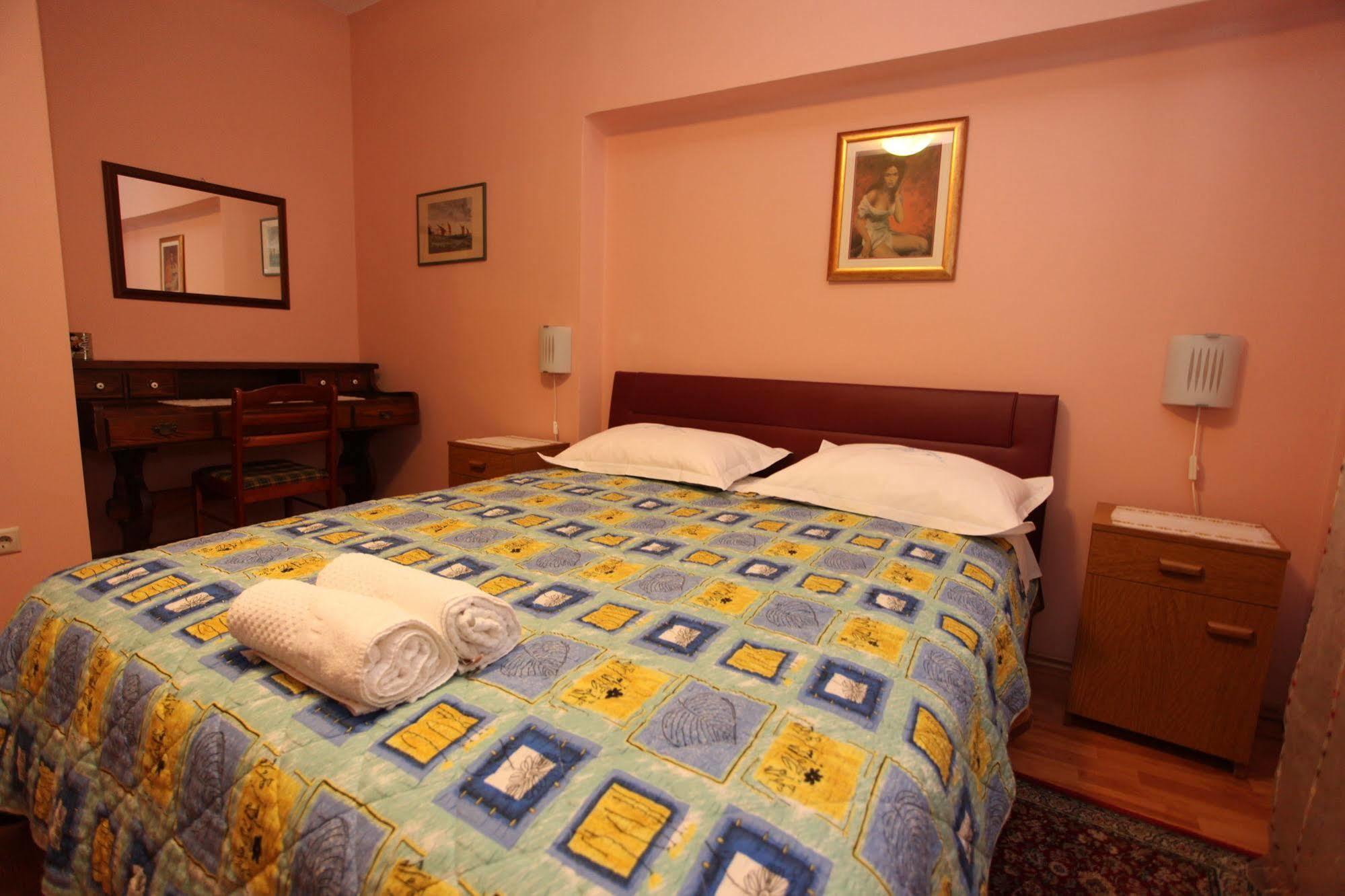 Split Apartments Peric Экстерьер фото
